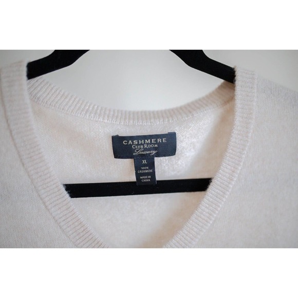 Club Room Luxury Men's V-Neck Cashmere Sweater in Oatmeal SZ XL - Picture 3 of 8